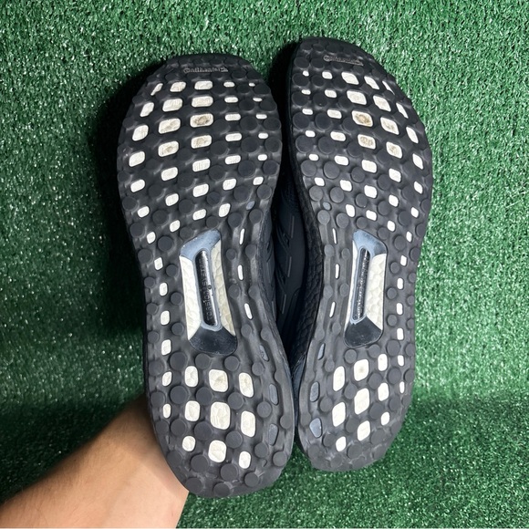 Adidas UltraBoost 4.0 Triple Black Size 13 Mens Running Shoes Boost FW5712 - Picture 8 of 12